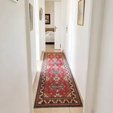 Three Bedrooms Apartmán *